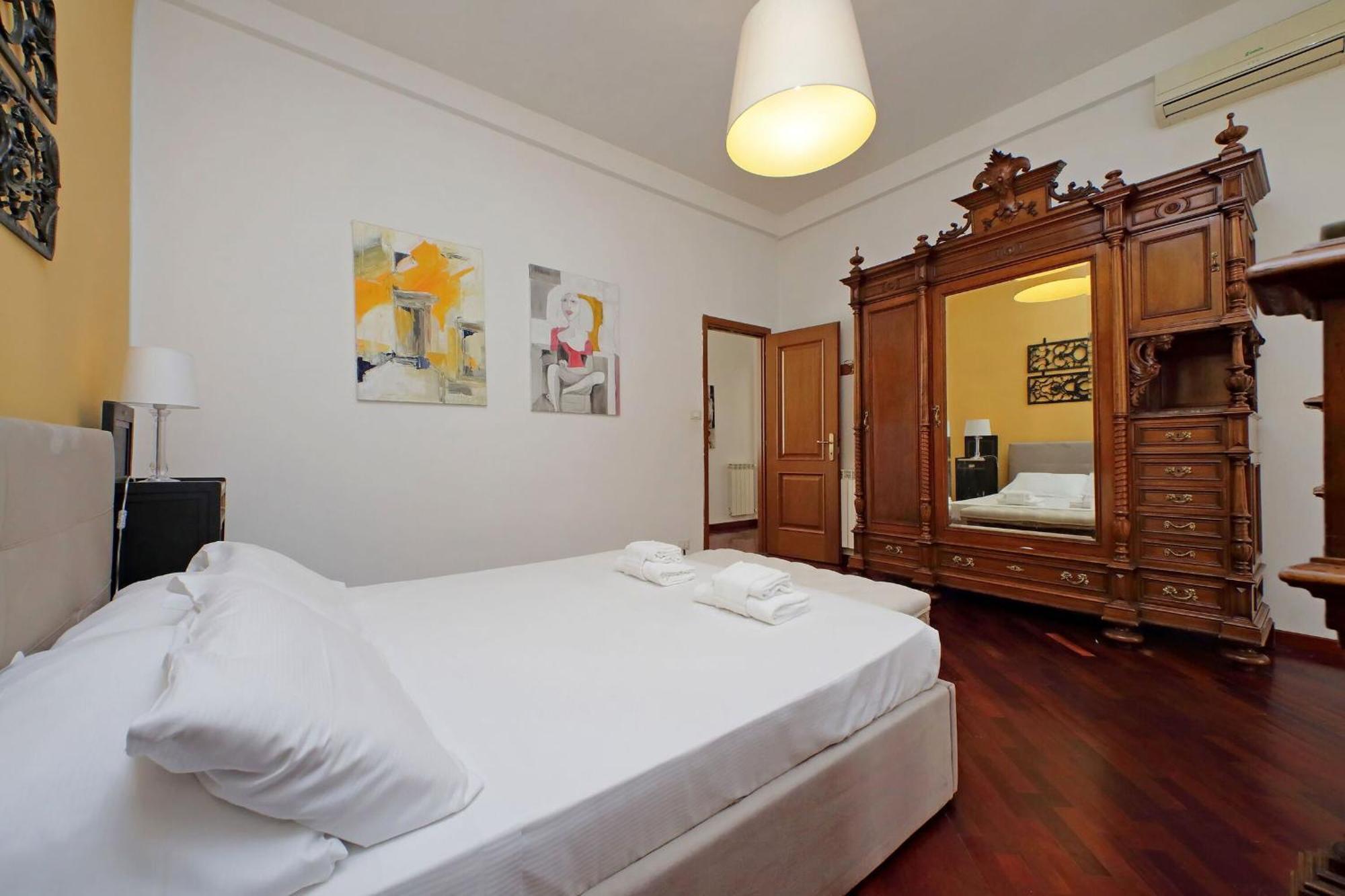 1 Bd With Balcony San Giovanni By Halldis Roma Exterior foto