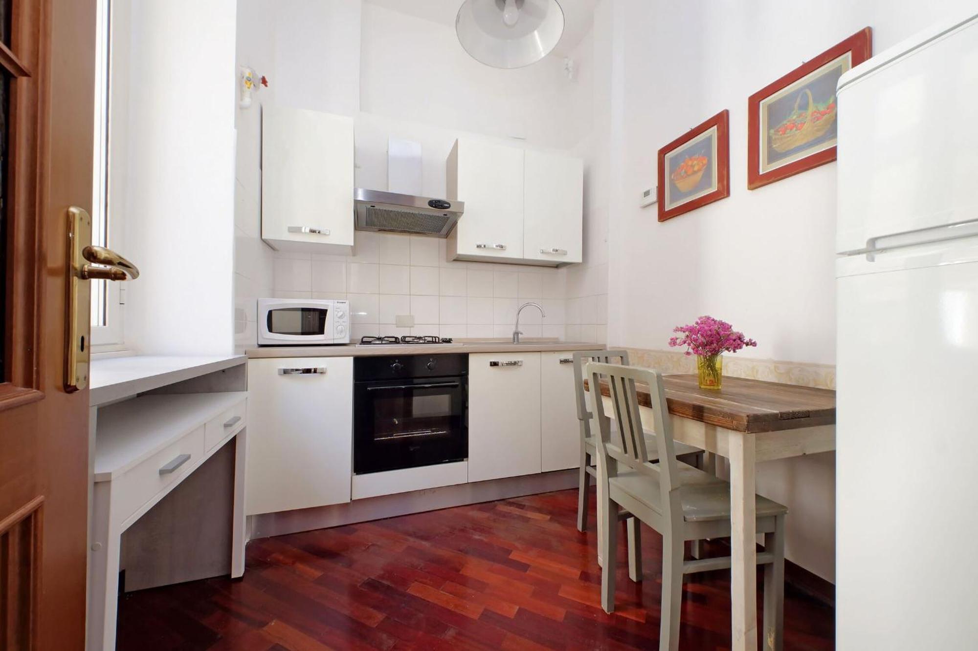 1 Bd With Balcony San Giovanni By Halldis Roma Exterior foto